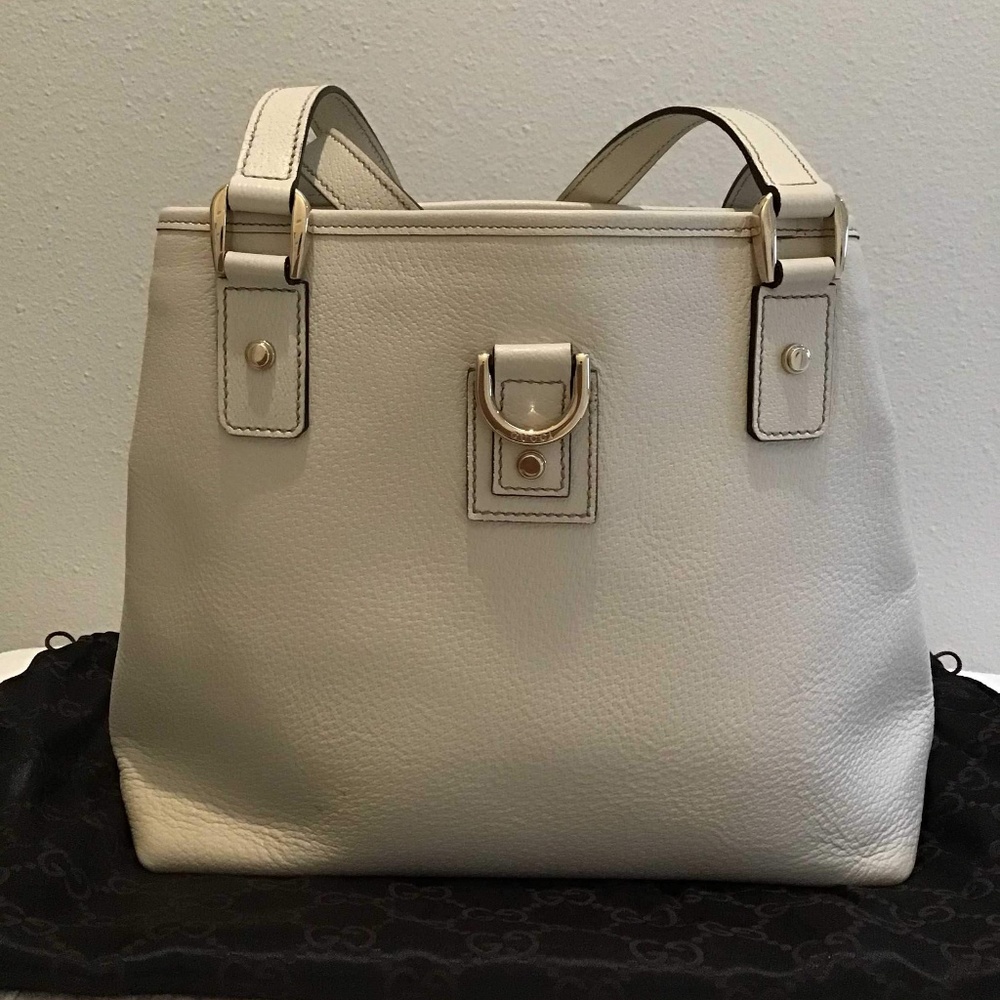 Gucci medium hobo bag